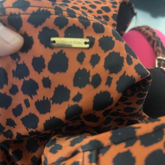 Victoria's Secret Leopard Print One Piece Swimsuit - Picture 5 of 8